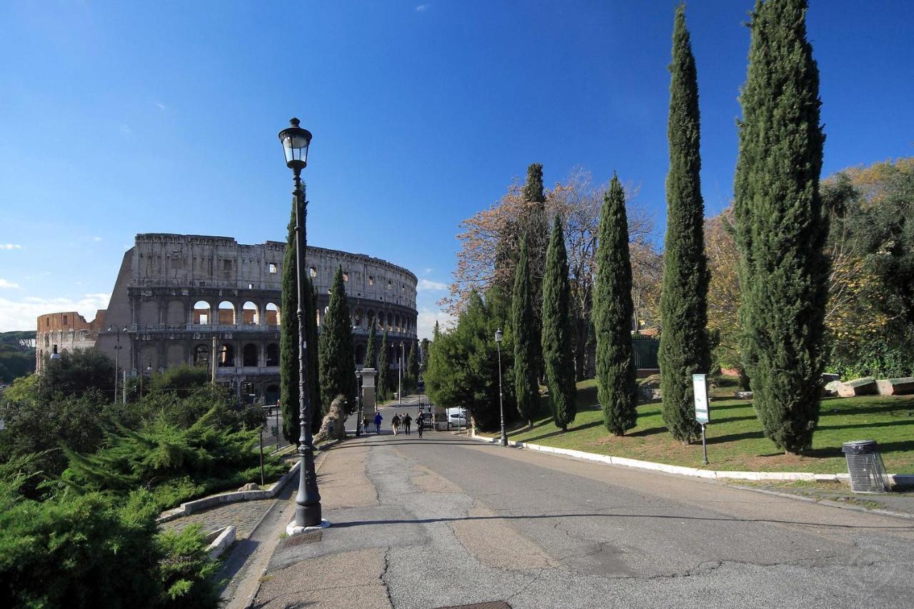 Roman Holiday Colosseo Exterior photo
