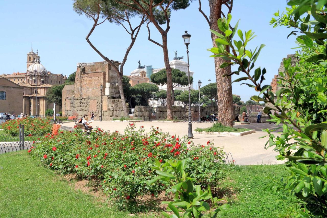 Roman Holiday Colosseo Exterior photo